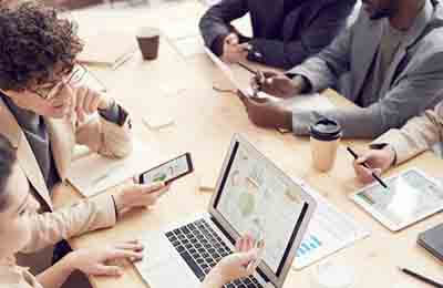 國(guó)防教育實(shí)行的方針